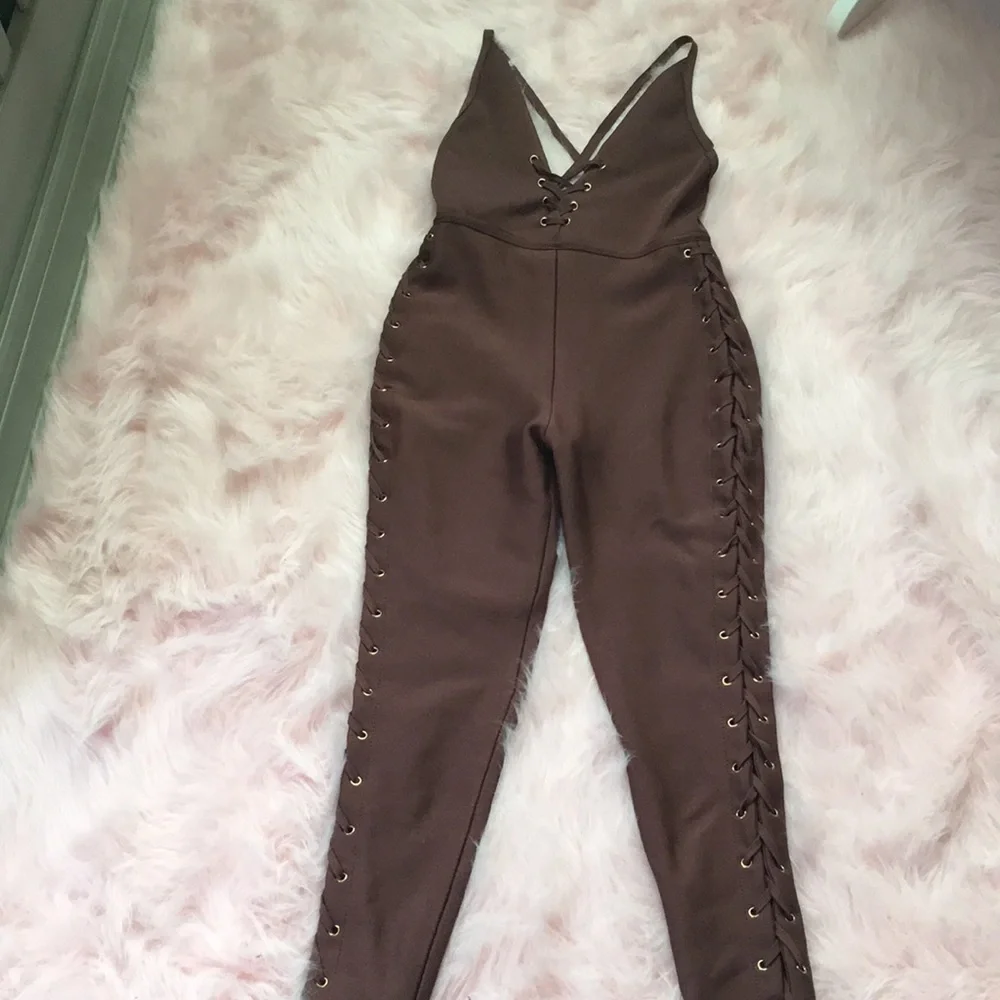 - Jumpsuit - Picture 3 of 6